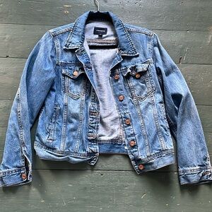 Lightly used J Crew Jean jacket. Size medium